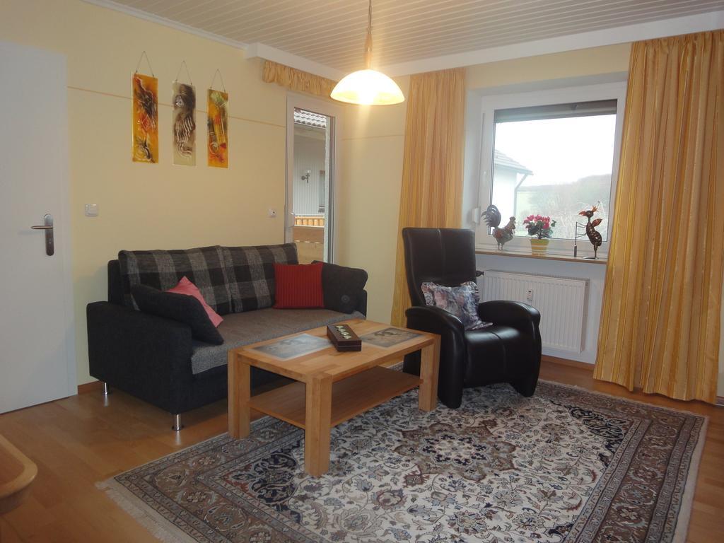 Ferienwohnung Majo Bad Birnbach Zimmer foto